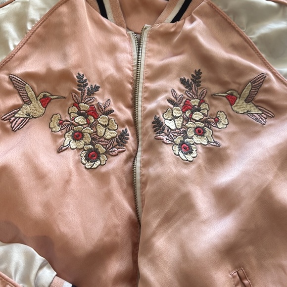 Selling Pink and white bomber jacket very pretty and fresh! - Picture 4 of 4